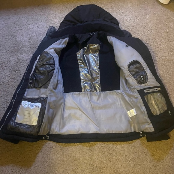 Calvin Klein insulated winter jacket - Picture 2 of 4